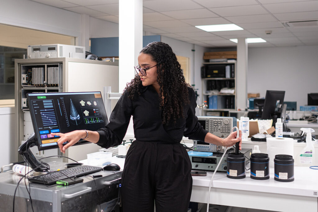 CR de la visite du labo PhysMed : ondes et ultrasons au service de la santé